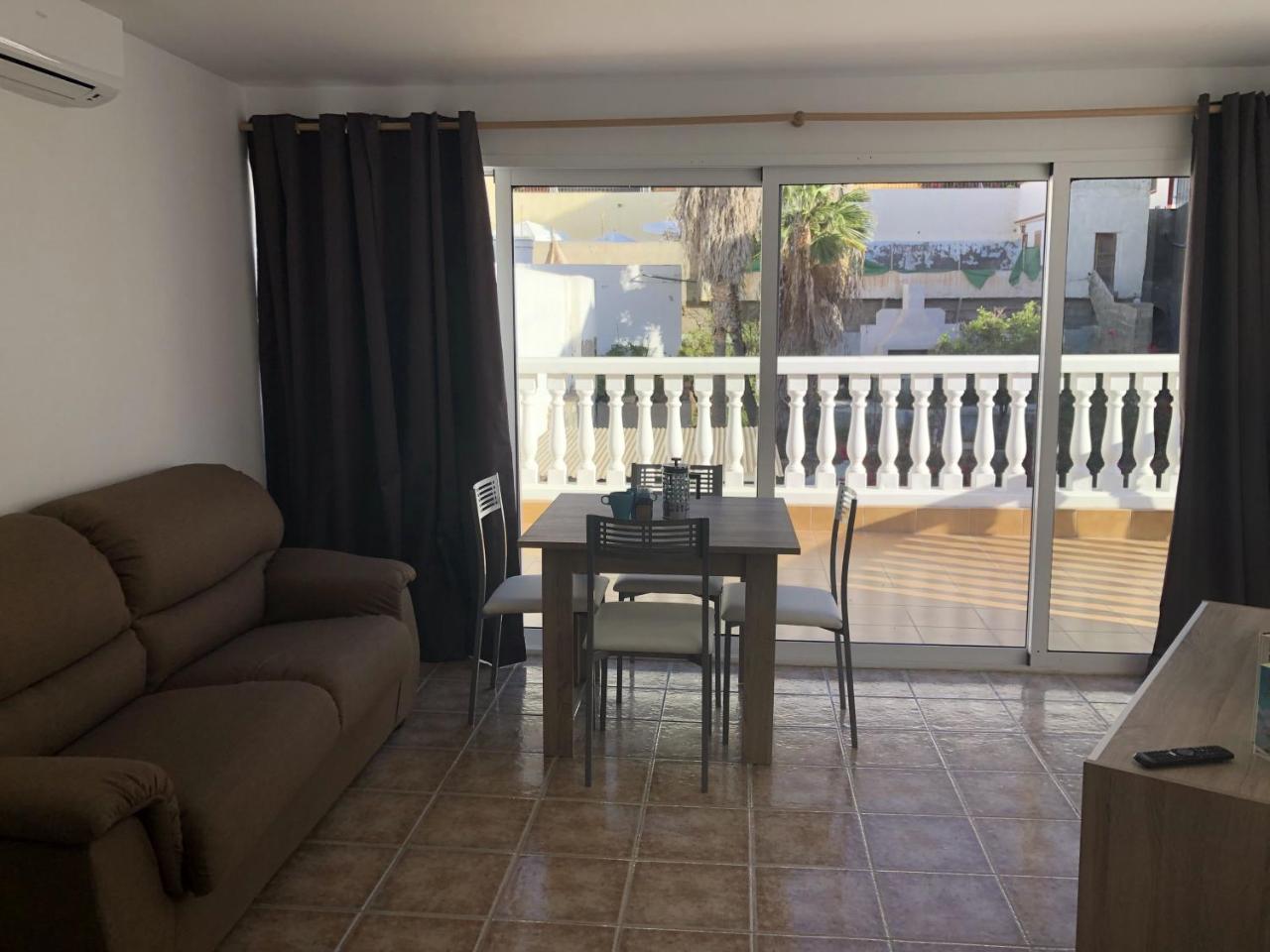 Apartamentos Acoran Mogán Extérieur photo